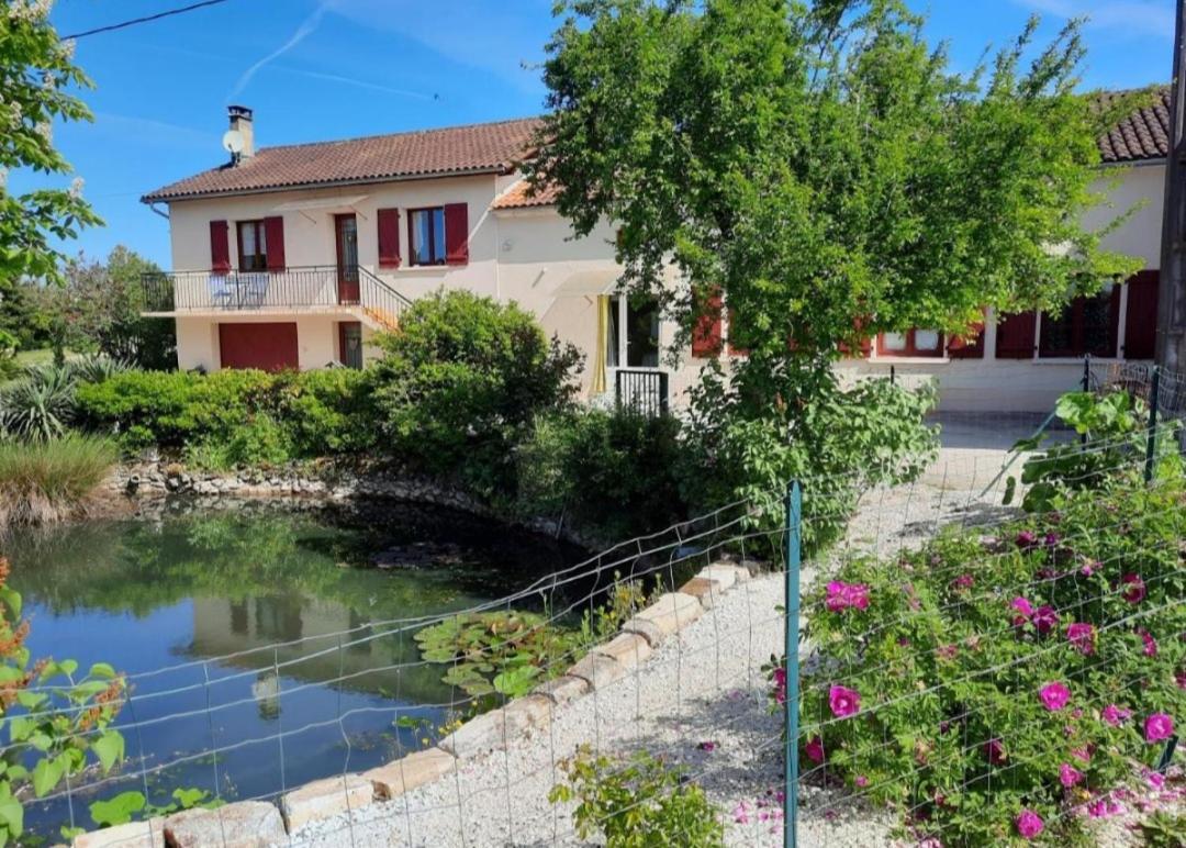 Charmant Logement Entier A La Campagne Sencenac-Puy-de-Fourches エクステリア 写真